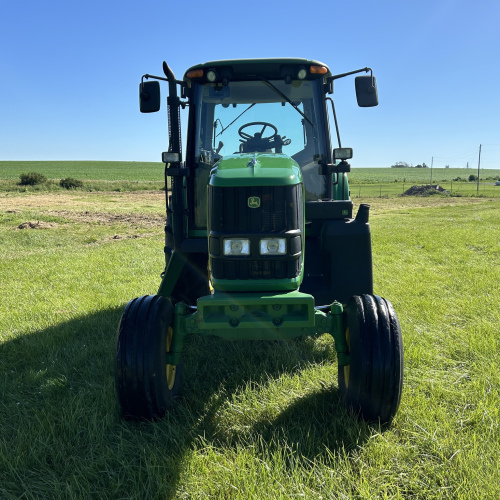 2012 John Deere 7330