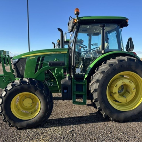 2023 John Deere 6135E